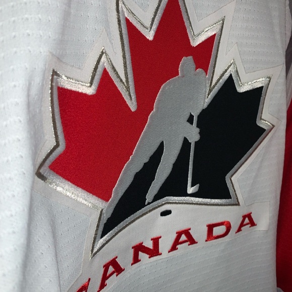 Vintage Wayne Gretzky Team Canada Jersey - Picture 5 of 8
